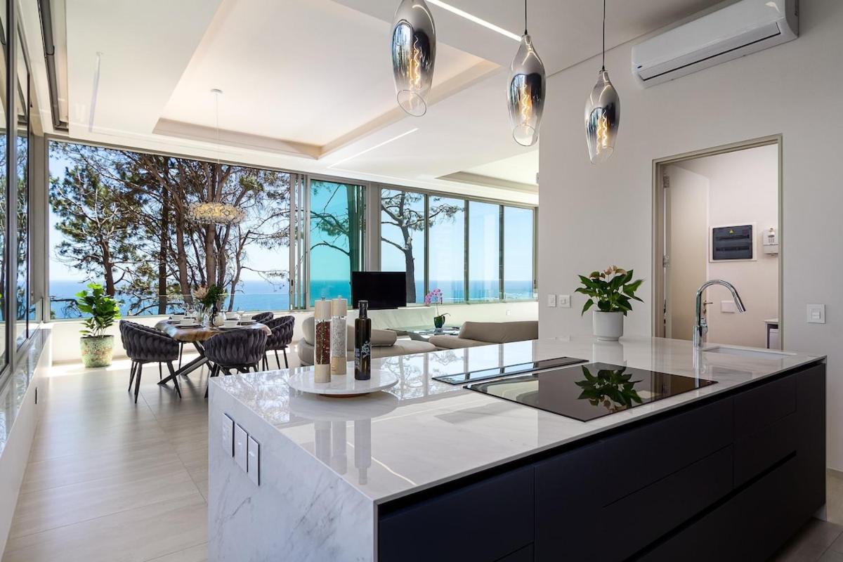 Camps Bay View Apartment *